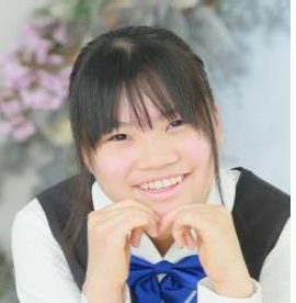 Hinase is 16 years old. She likes movies, tv, computer, videos games, animals, painting and drawing. Hinase is talkative, curious, generous, cheerful, and honest. She is interested in meeting new people and wants to have fun with her host family.